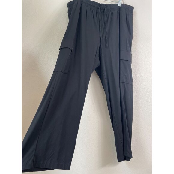 NEW Torrid Womens Plus Size 3X Short Pull On Relaxed Fit Cargo Jogger Pants - Picture 7 of 9